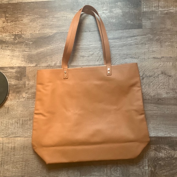 thirty-one Handbags - NWOT Thirty One Tote